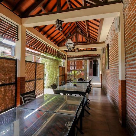 Oyo 1361 Singosari Family Residence Banyuwangi  Exterior foto