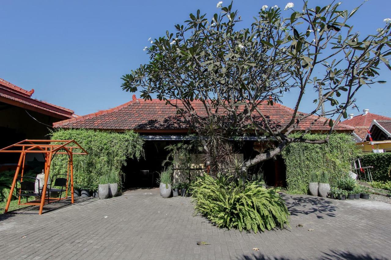 Oyo 1361 Singosari Family Residence Banyuwangi  Exterior foto